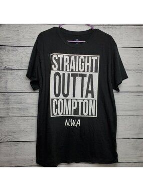 STRAIGHT OUTTA COMPTON N.W.A. Movie T-Shirt Size Men's Medium NWOT